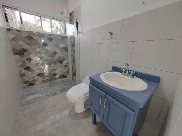 Apartamento nuevo en alquiler con 2 habitaciones y parqueo