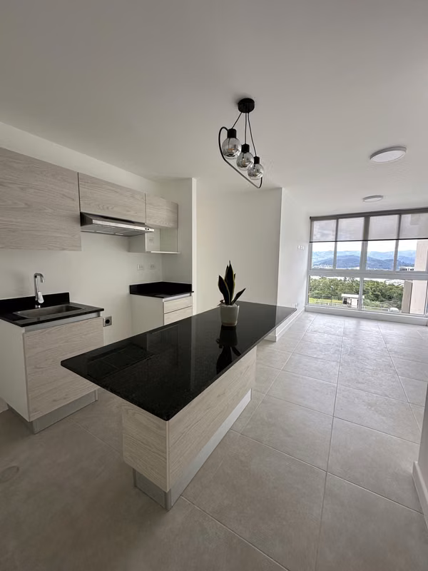 Apartamento hermosa vista  / todas las extras - torre de lavado / Monte alto Curridabat