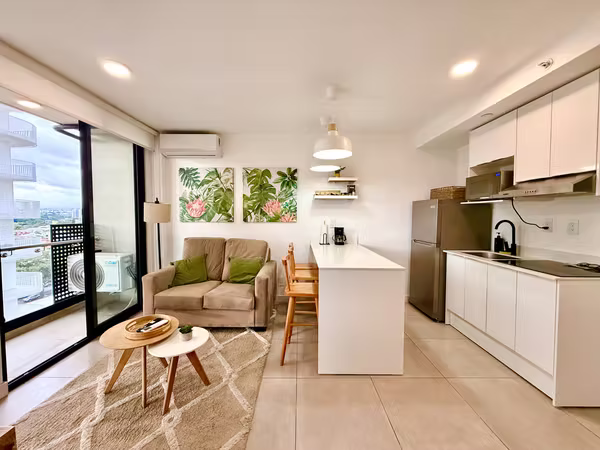 EXCLUSIVO ESTUDIO AMUEBLADO EN NUNCIATURA | 38 M² | BALCÓN, PARQUEO Y AIRE ACONDICIONADO