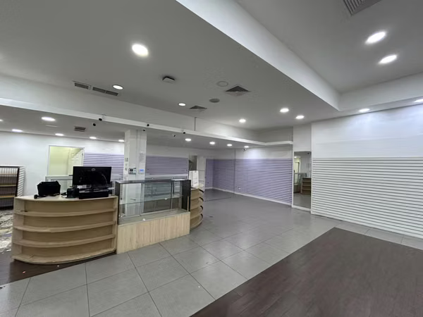 Alquiler de Local Comercial en Excelente Punto en Terramall