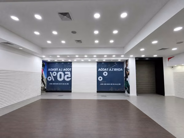 Alquiler de Local Comercial en Excelente Punto en Terramall