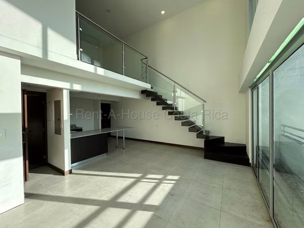 Penthouse for sale in Ulloa-Heredia. 26-1805
