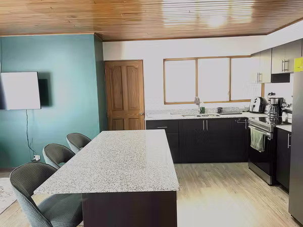 Apartamento amoblado de 3 cuartos en Sabana Sur #