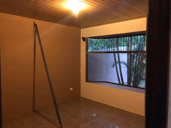 Alquiler Casa con Gran terreno en Atenas