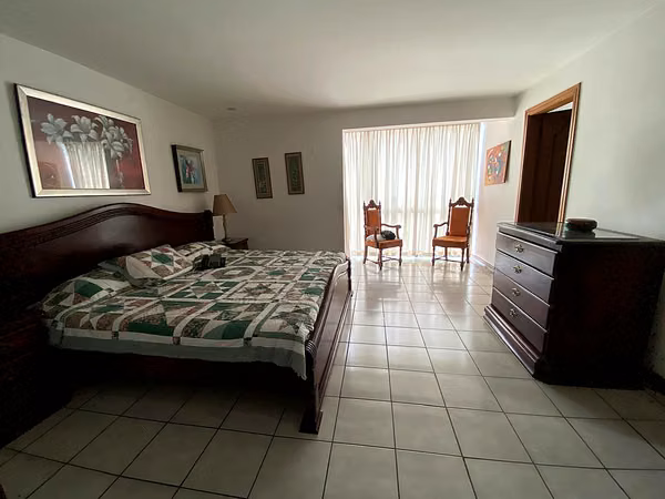 Apartamento 3 Hab. + Servicio en Venta | Bello Horizonte, Escazú