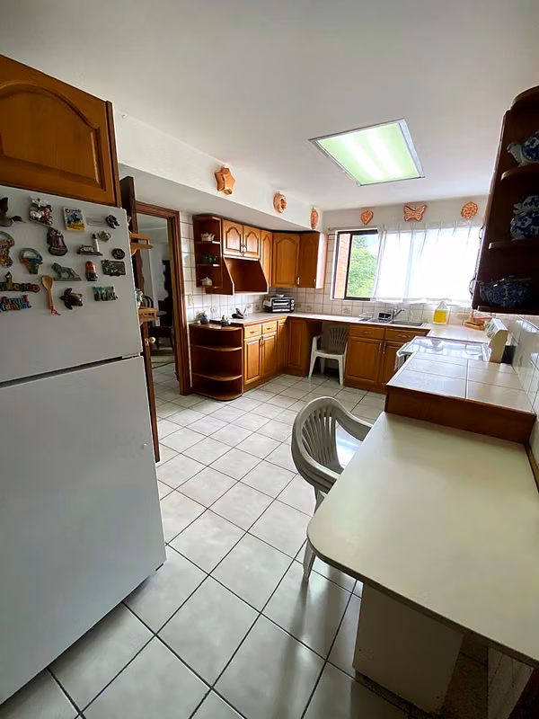 Apartamento 3 Hab. + Servicio en Venta | Bello Horizonte, Escazú