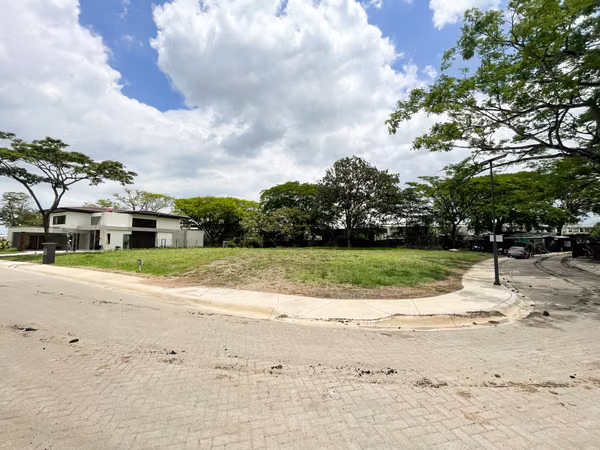 Venta de lote en Condominio Latitud, Santa Ana, Lindora