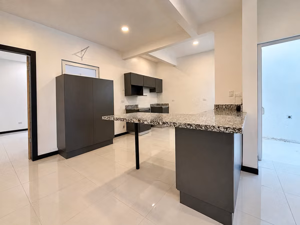 Alquiler apartamento amplio - 2 habitaciones - Escazu