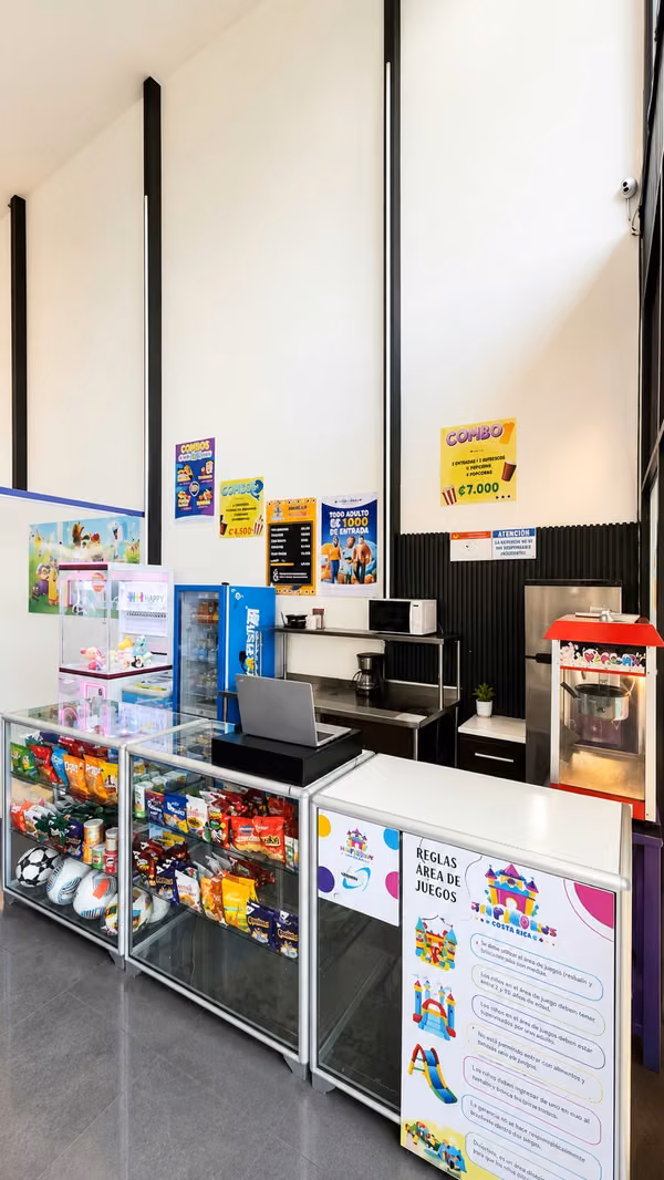 Venta de local comercial en Trejos Montealegre, Escazú (Inversion)
