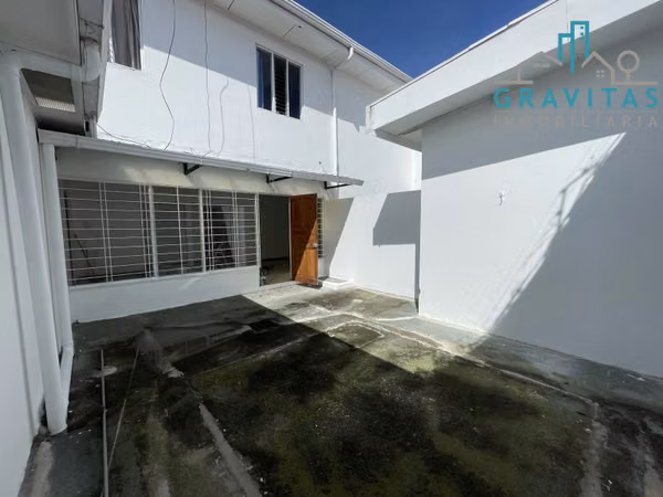 Apartamento en La Guaria de Moravia | 2 HAB | Parqueo | Cuarto de Servicio
