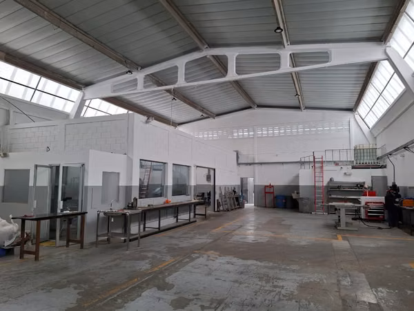 INDUSTRIAL WAREHOUSE FOR RENT 635 m2, three-phase power