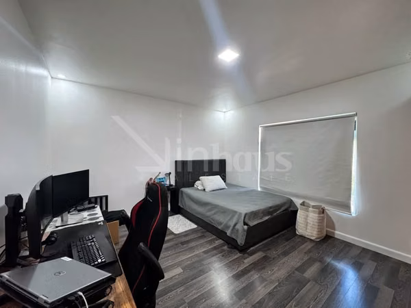 id 43396 Amplia vivienda con piscina privada