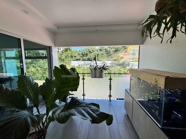id 43396 Amplia vivienda con piscina privada