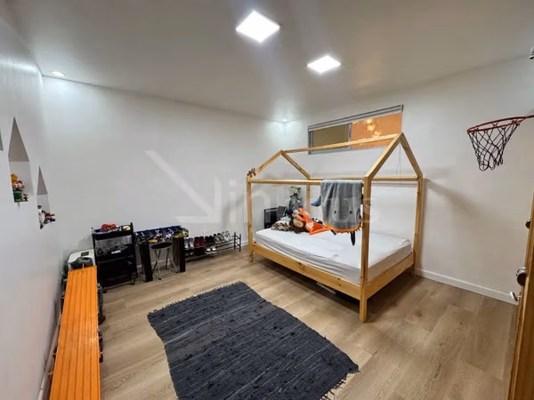 id 43396 Amplia vivienda con piscina privada