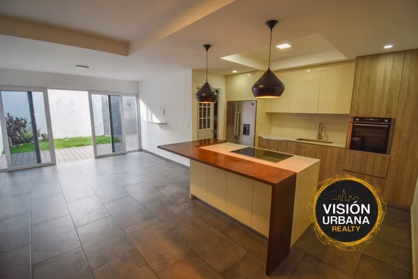 Casa de 3 Habitaciones con línea blanca Condominio en Río Palma