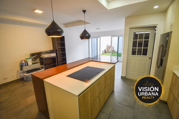 Casa de 3 Habitaciones con línea blanca Condominio en Río Palma