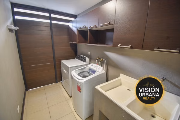 Casa de 3 Habitaciones con línea blanca Condominio en Río Palma