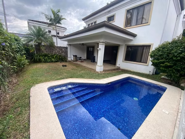 CASA EN VALLE DEL SOL SANTA ANA