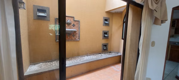 Se vende Casa en Condominio,  Pinares Curridabat