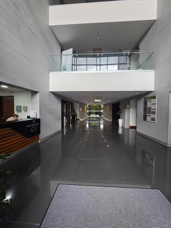 OFICINA EN ALQUILER – CENTRO CORPORATIVO LINDORA