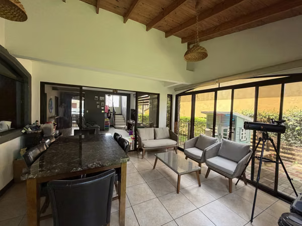 Vendo casa en Condominio La Ladera Tournón-Heredia, 1 habitación primer nivel con baño