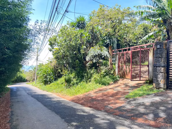 House and apartment for sale in Birri Santa Barbara, near Hotel Monte Campana, with green areas
