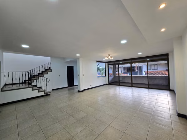 Spacious condo house in Guachipelín Norte – Ideal for Seniors $1650