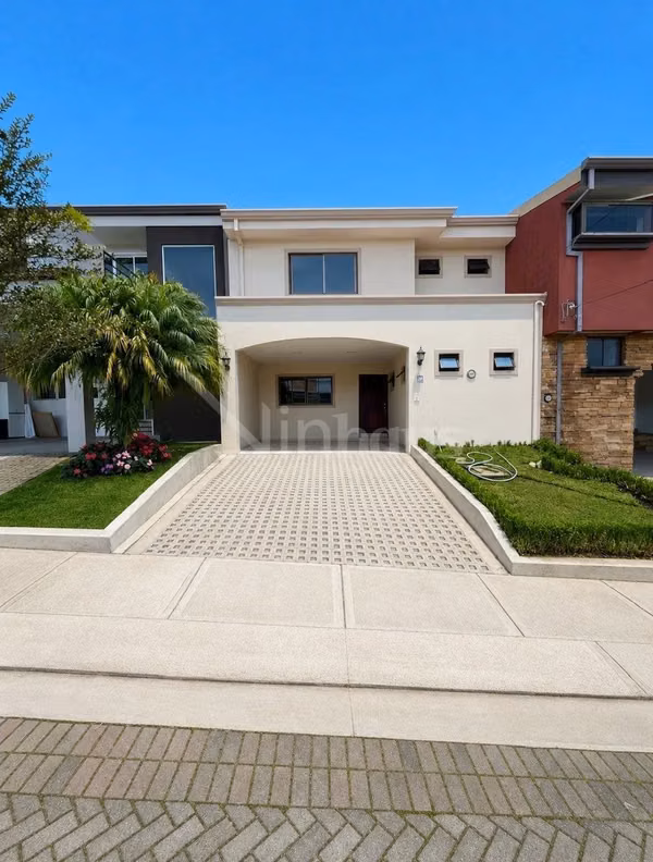 id 43443 Sale of House in Condominio, Granadilla,