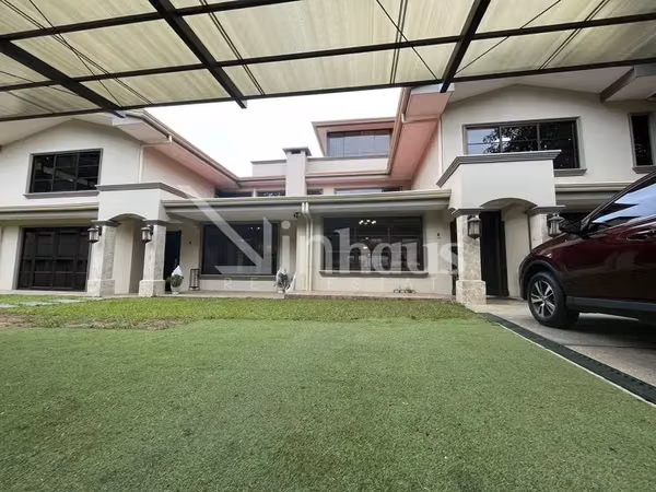 id 43424 Large property sale with two houses. Three Rios.