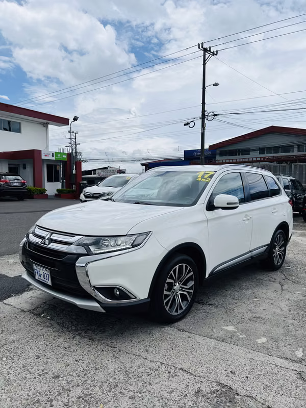 MITSUBISHI OUTLANDER