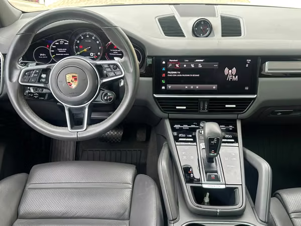PORSCHE CAYENNE E-HYBRID PLATINUM EDITION