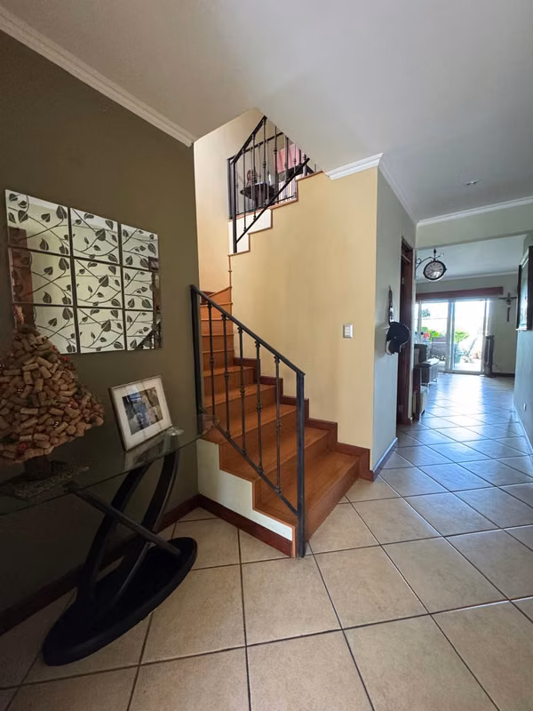 Beautiful House In Condominium