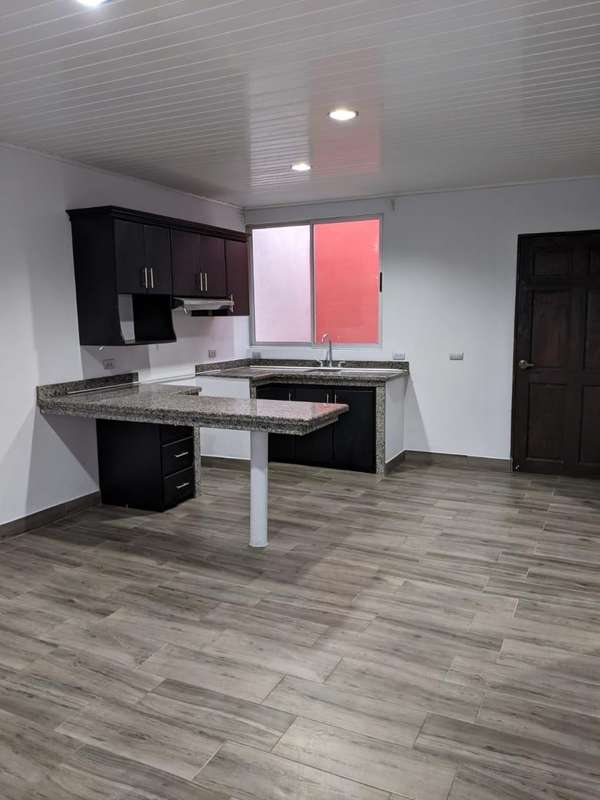 BEAUTIFUL APARTMENT IS RENTED