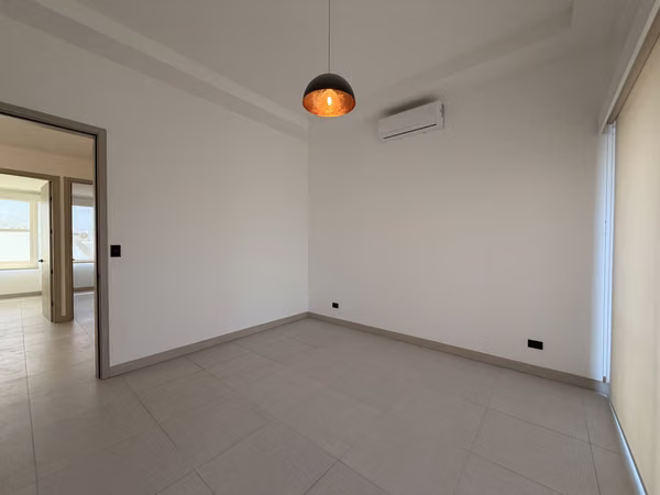 Casa en alquiler en Lindora | Línea blanca + cuota condominal incluida | $2,300