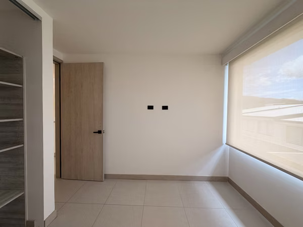 Casa en alquiler en Lindora | Línea blanca + cuota condominal incluida | $2,300