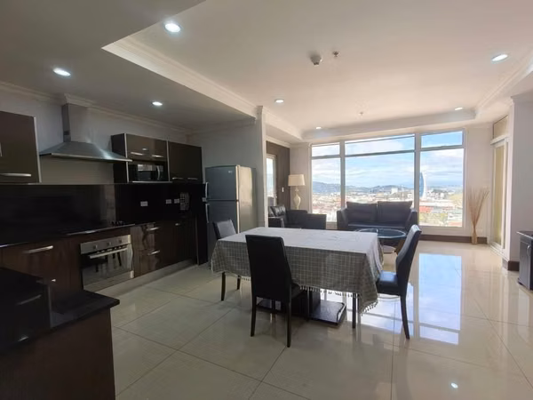 Se alquila apartamento amueblado con línea blanca