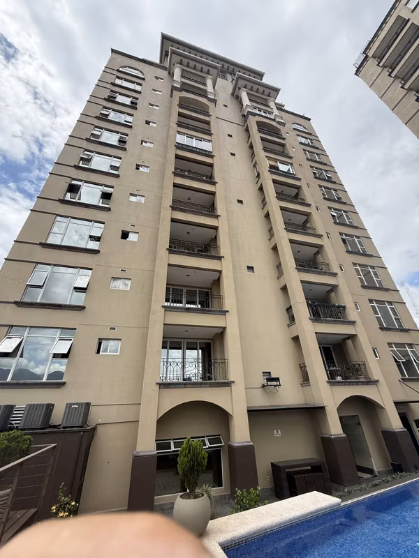 Se alquila apartamento amueblado con línea blanca
