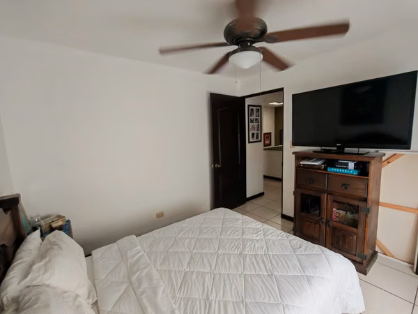 Se vende casa en Pozos de Santa Ana. Residencial Seguro.