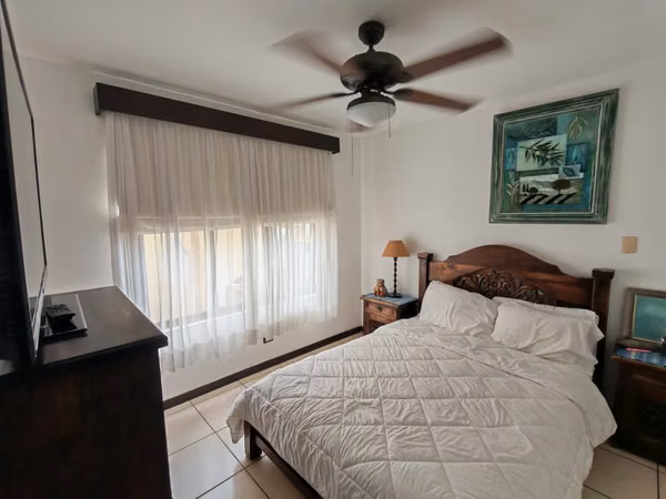 Se vende casa en Pozos de Santa Ana. Residencial Seguro.