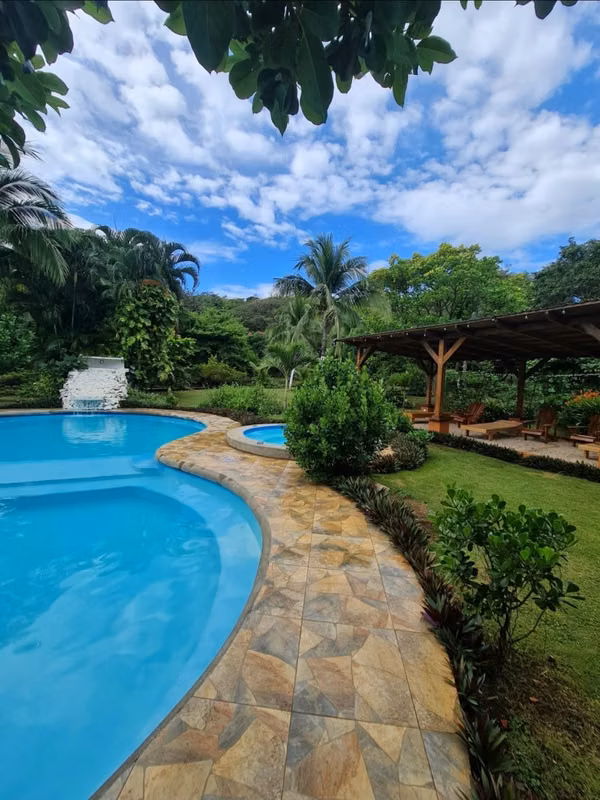 Villa Amueblada de 2 Dormitorios a minutos de las playas en Guanacaste