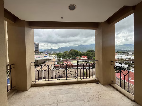 Alquiler apartamento en Torres del Lago, Sabana Sur | 2 habitaciones | 138 m² | $1.700