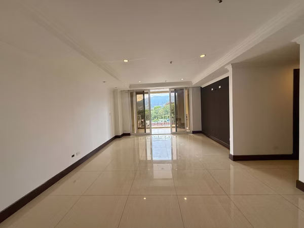 Alquiler apartamento en Torres del Lago, Sabana Sur | 2 habitaciones | 138 m² | $1.700