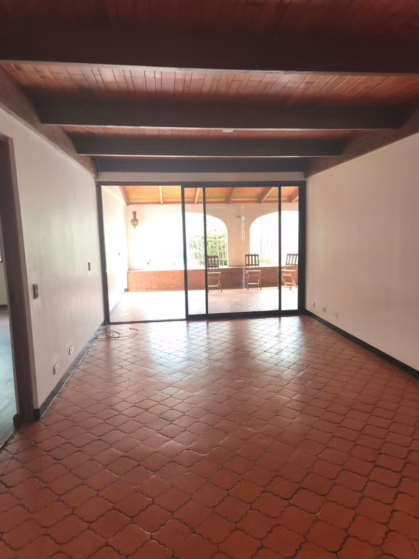 ALQUILER (SE ALQUILA ) CASA DE USO MIXTO EN RESIDENCIAL PRADO