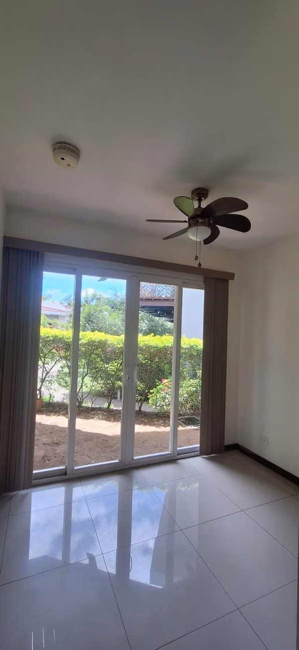 Se Alquila Bello Apartamento en 1er Piso San Nicolas de Bari