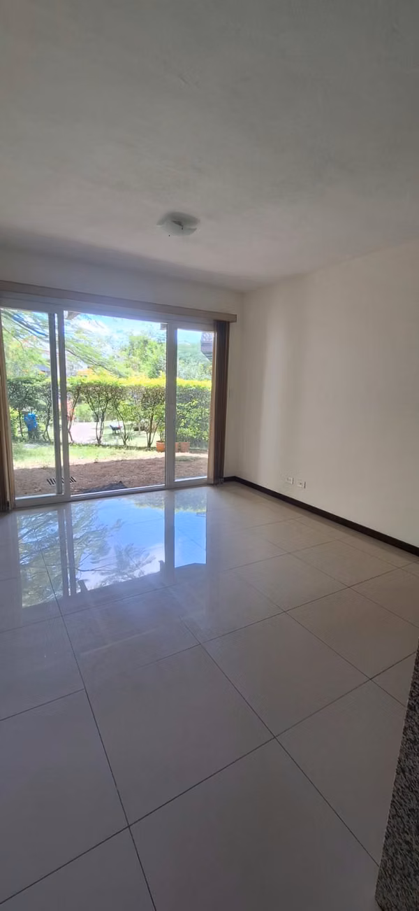 Se Alquila Bello Apartamento en 1er Piso San Nicolas de Bari
