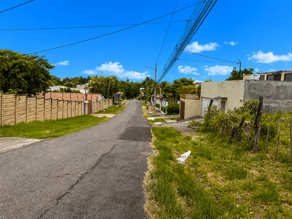 Venta deLote de 1.167 m² en Guachipelín de Escazú – Ideal para construir la casa de tus sueños KFM