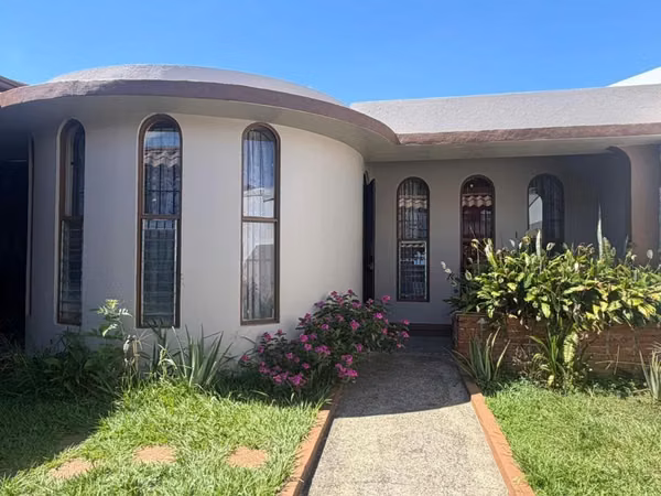 A la venta preciosa casa en La Trinidad de Alajuela