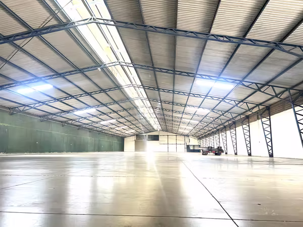 Aeropuerto Alquiler Bodega con Seguridad 24/7 Alajuela Almacenaje y distribución
