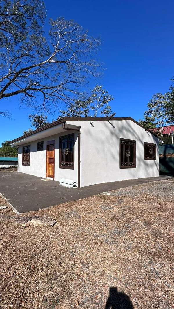 Lot and house for sale in San Juan de Mata, Turrubares.
