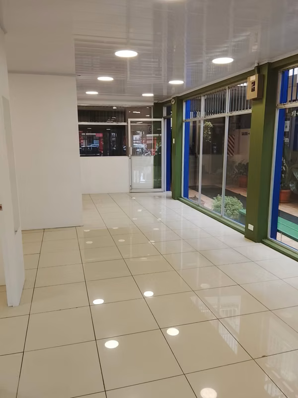 Prime 58 m² Commercial Space – No Maintenance Fee!
